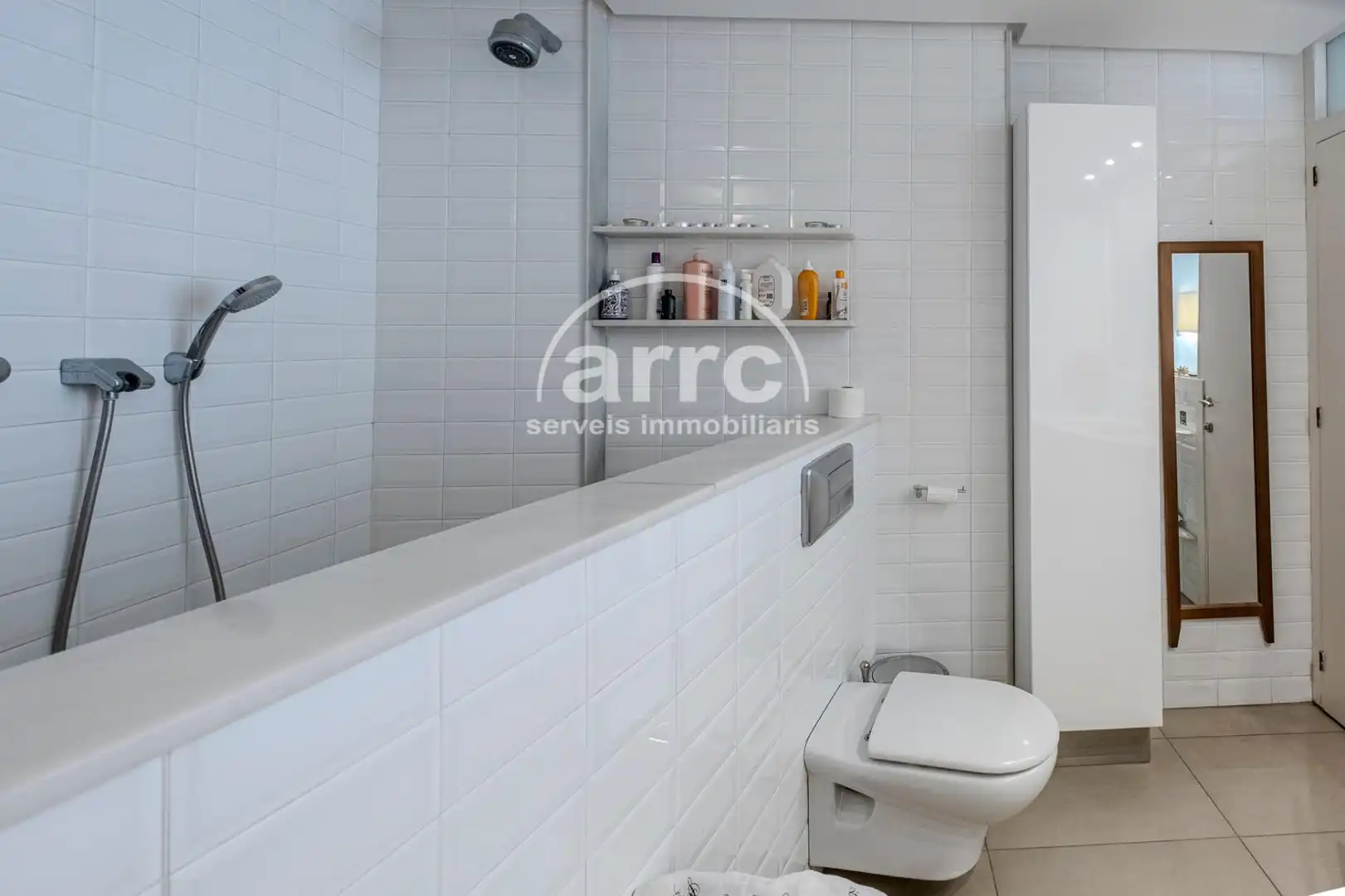 Bathroom of Flat for sale in Mataró  with Heating, Terrace and Balcony