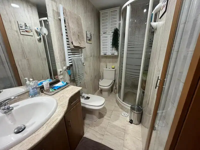Piso con ascensor en venta en Latina, imagen 4