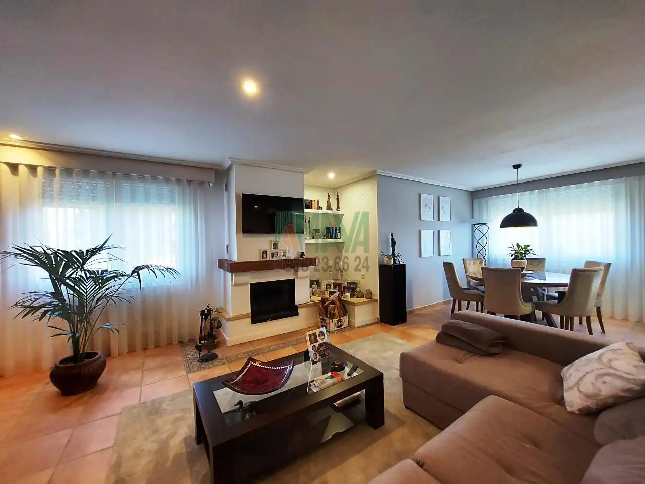 Sala d'estar de Casa o xalet en venda en San Cibrao das Viñas amb Calefacció, Jardí privat i Parquet