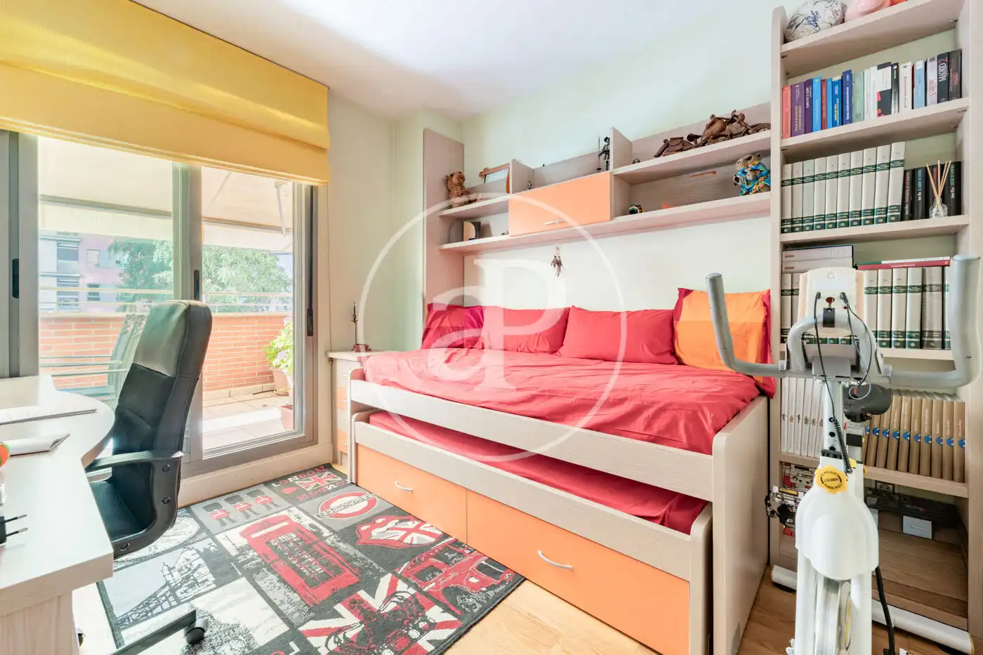 Bedroom of Flat for sale in Madrid  with Heating, Private garden and Terrace
