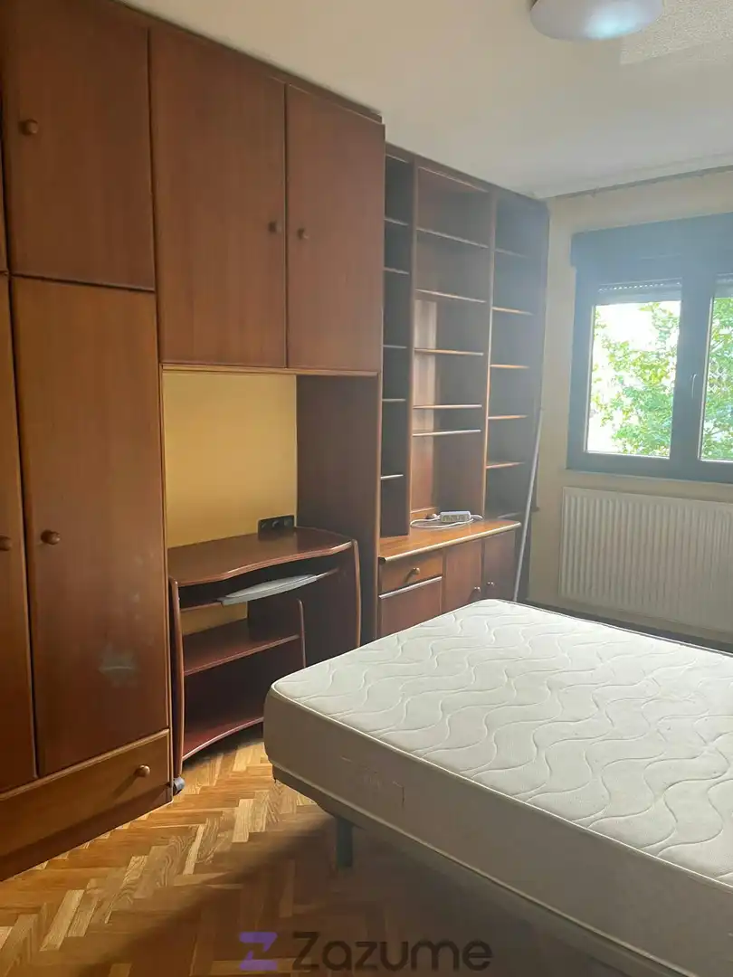 Bedroom of Flat for rent in Salamanca  with Heating, Parquet flooring and Terrace