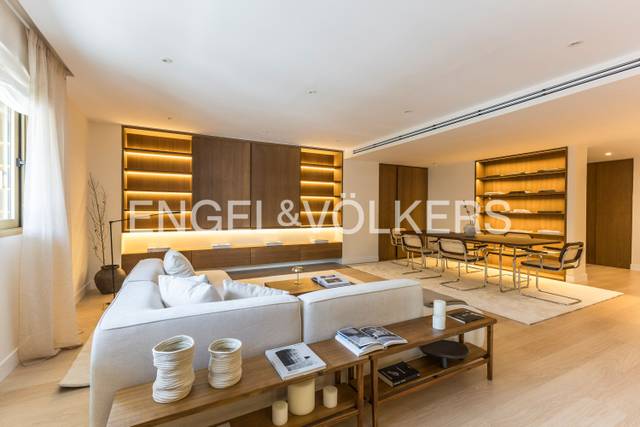 Piso en Venta en Santa Engracia en Ríos Rosas - Nuevos Ministerios