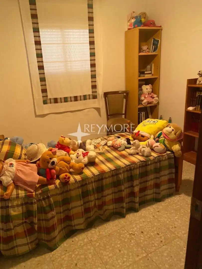 Dormitori de Casa o xalet en venda en Guadalcázar amb Aire condicionat, Terrassa i Traster
