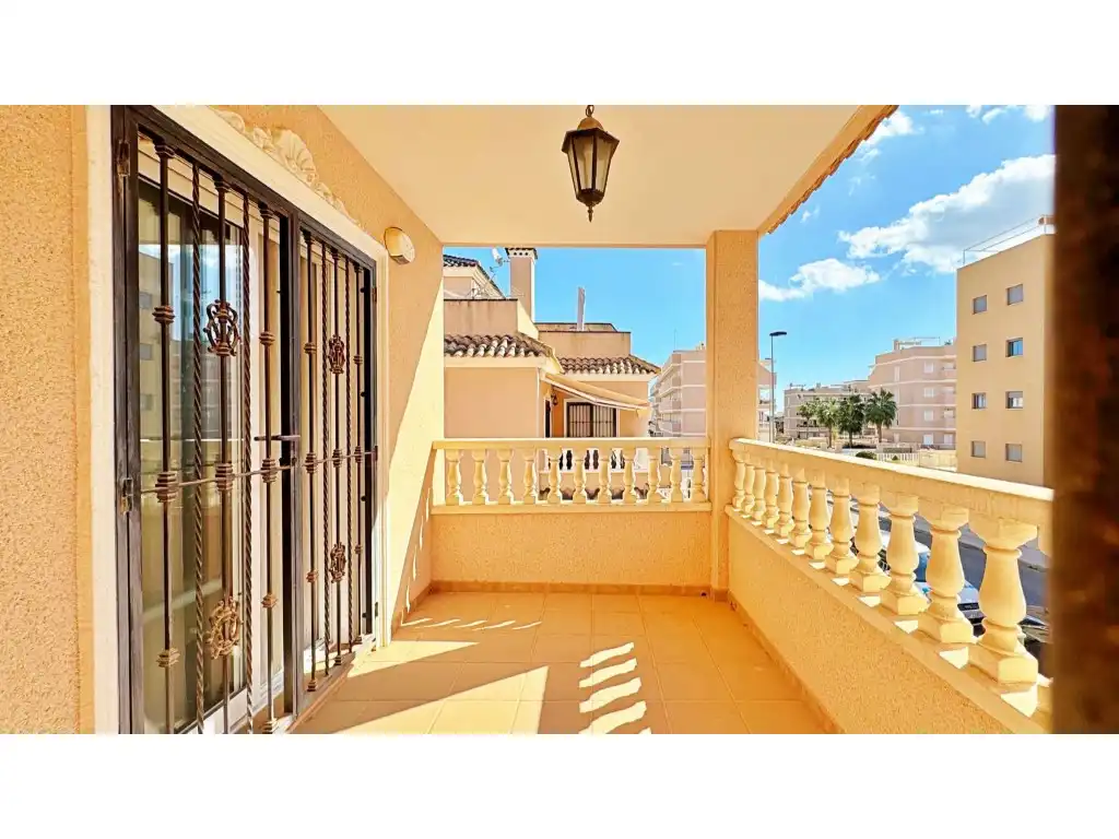 Casa adosada en venta en Calle Cuerda, Playa Flamenca