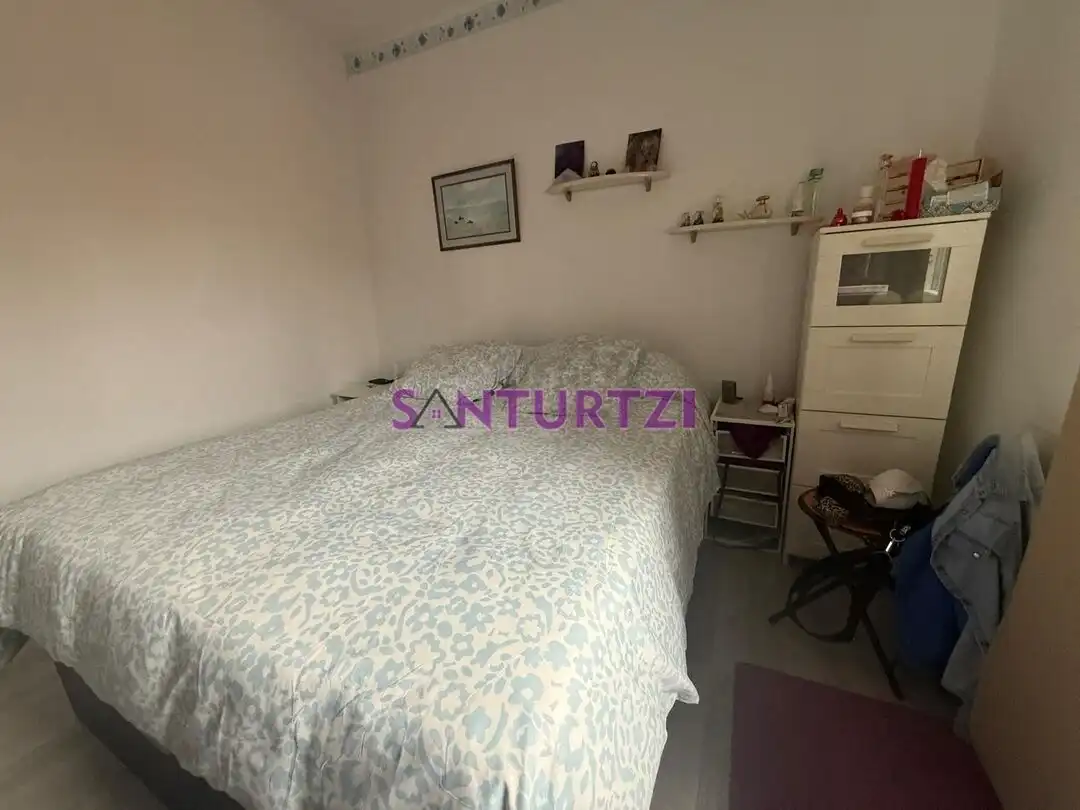 Bedroom of Flat for sale in Santurtzi   with Heating and Storage room