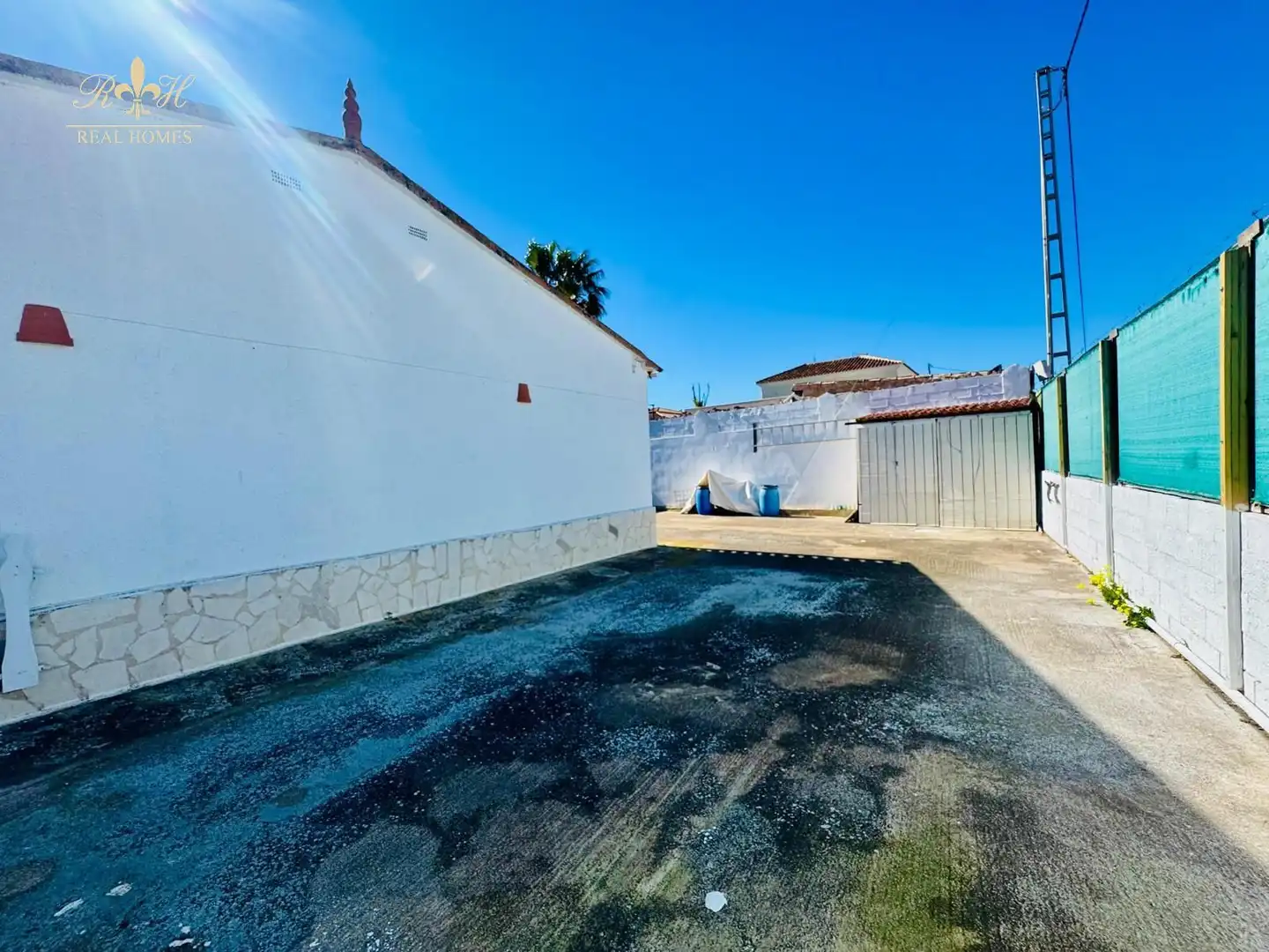 Exterior view of Houses for sale in Benidorm  with Air Conditioner, Terrace and Swimming Pool