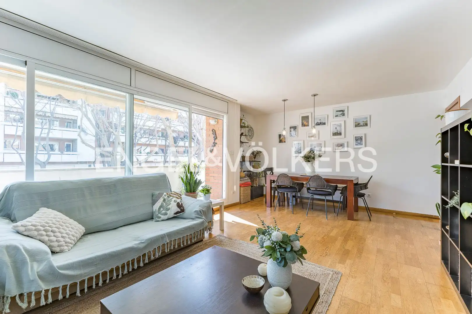 Exterior view of Flat for rent in Sant Feliu de Llobregat  with Heating, Furnished and Balcony