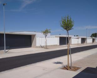 Exterior view of Single-family semi-detached to rent in  Zaragoza Capital  with Air Conditioner, Terrace and Swimming Pool