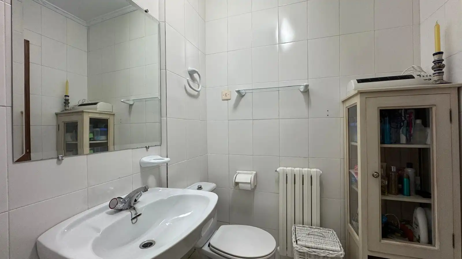 Baño de Casa adosada en venta en Hermandad de Campoo de Suso con Calefacción, Parquet y Terraza