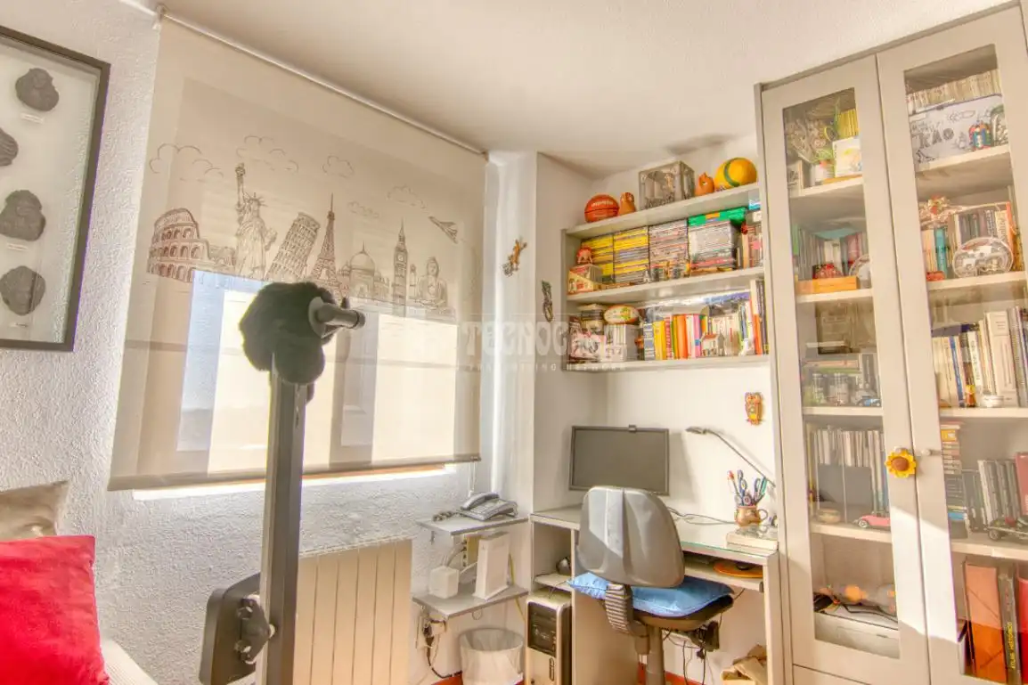Schlafzimmer von Wohnung zum Verkauf in Santander mit Abstellraum