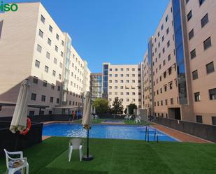 Swimming pool of Flat to rent in  Granada Capital  with Air Conditioner, Heating and Private garden