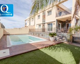 Piscina de Casa o xalet en venda en Alicante / Alacant amb Aire condicionat i Terrassa