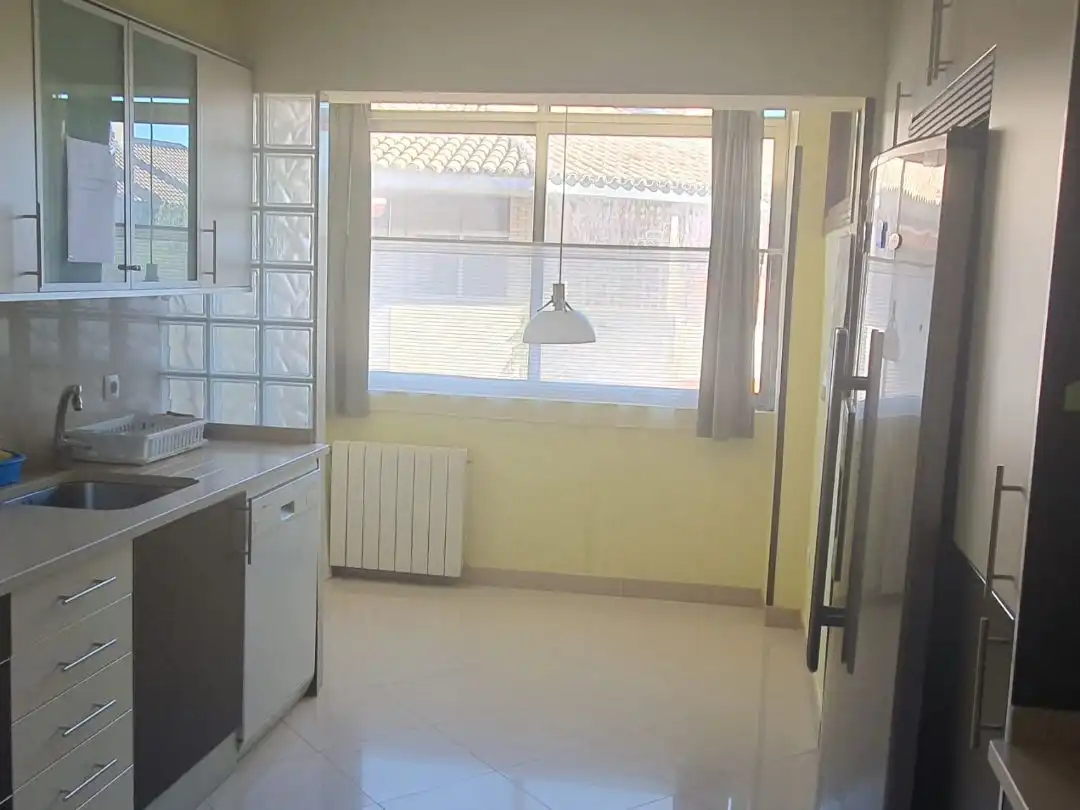 Cocina de Piso en venta en Majadahonda con Aire acondicionado, Calefacción y Horno