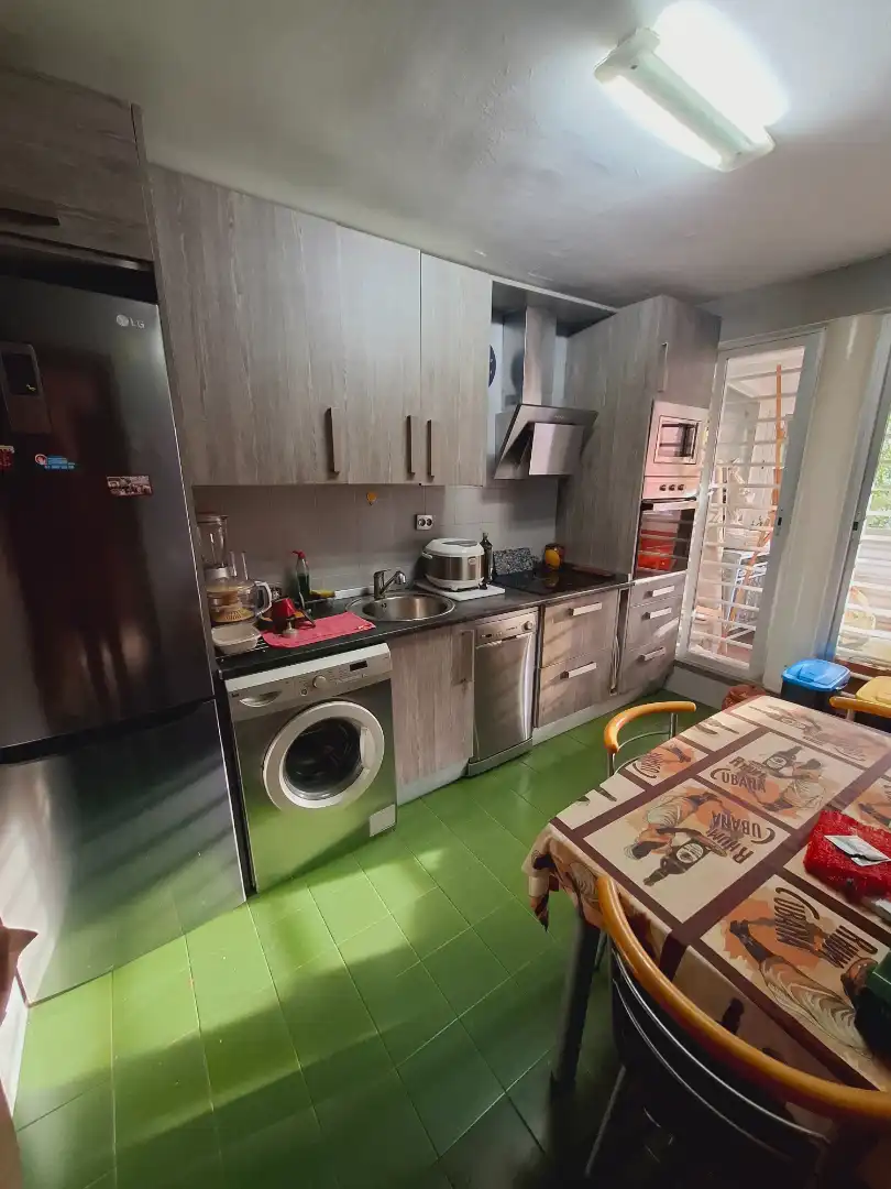 Cocina de Casa adosada en venta en Villaviciosa de Odón con Aire acondicionado, Calefacción y Jardín privado