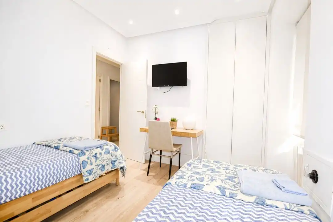 Habitación de Piso en venta en Donostia - San Sebastián  con Calefacción, Terraza y Trastero