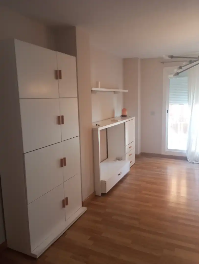 Schlafzimmer von Wohnung zur Miete in La Algaba mit Klimaanlage, Terrasse und Abstellraum