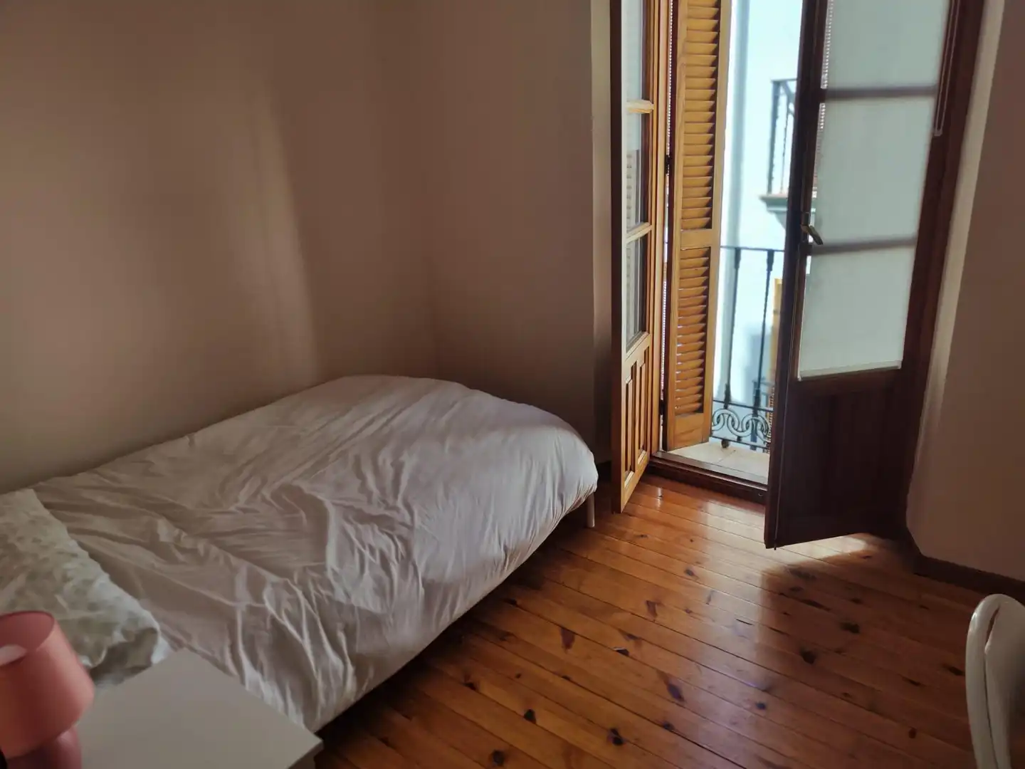 Dormitori de Casa o xalet de lloguer en Granada amb Calefacció, Terrassa i Moblat