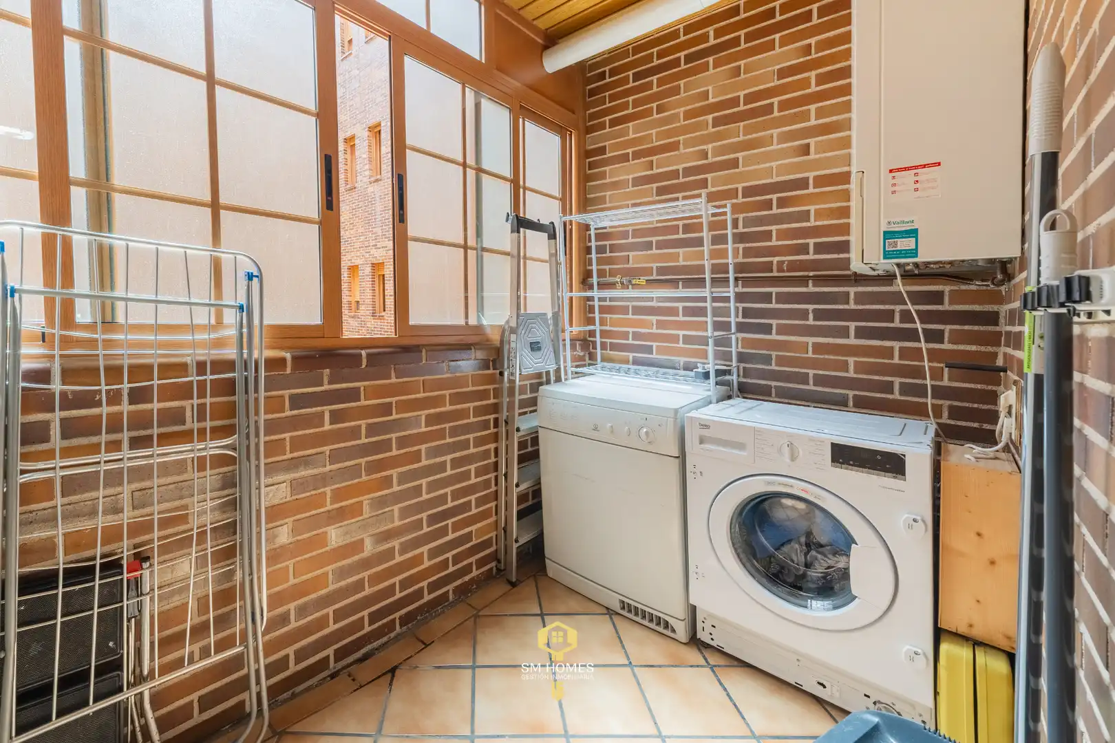 Terrasse von Wohnung zum Verkauf in Coslada mit Klimaanlage, Abstellraum und Ofen