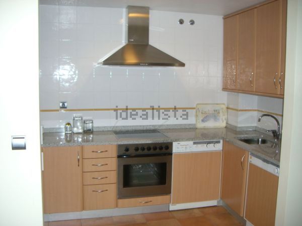 Cocina de Piso de alquiler en Santiago de Compostela  con Calefacción, Amueblado y Horno