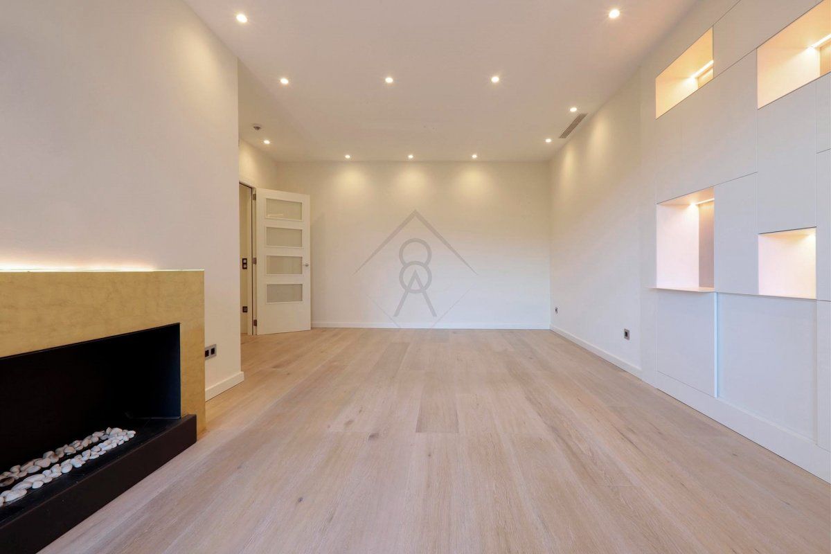 Sala d'estar de Pis en venda en  Barcelona Capital amb Calefacció, Parquet i Terrassa