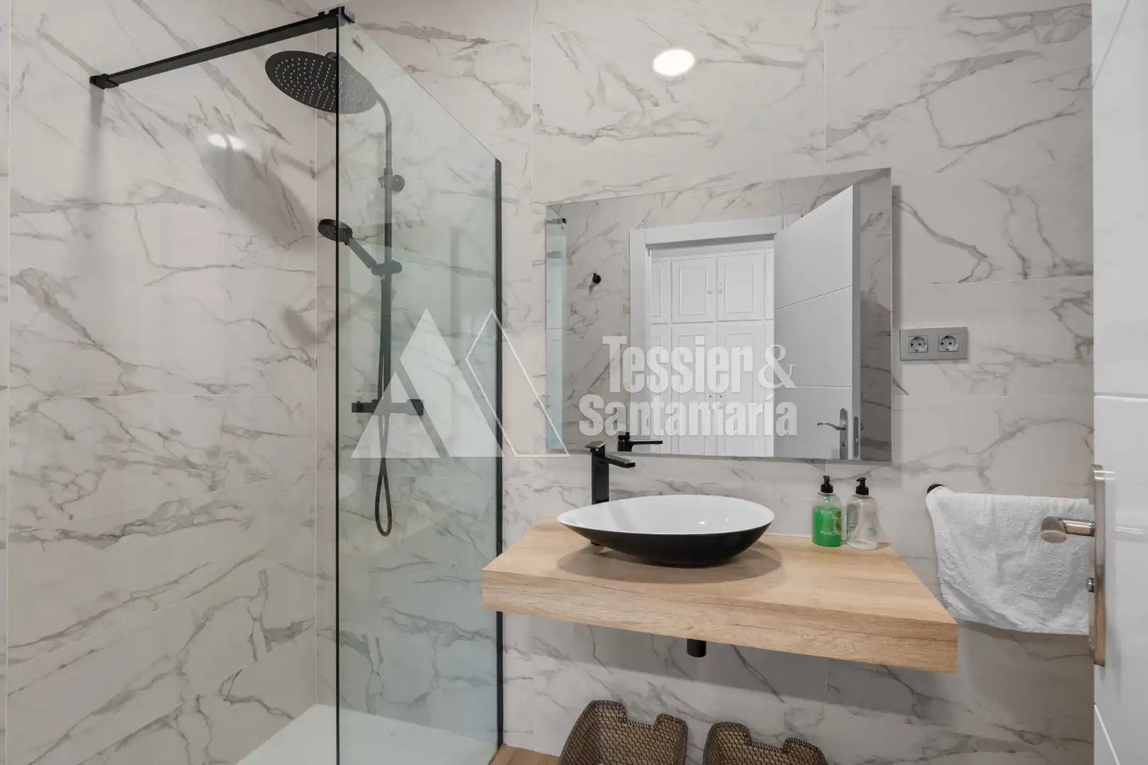 Baño de Casa o chalet en venta en Castrillón con Calefacción, Jardín privado y Terraza