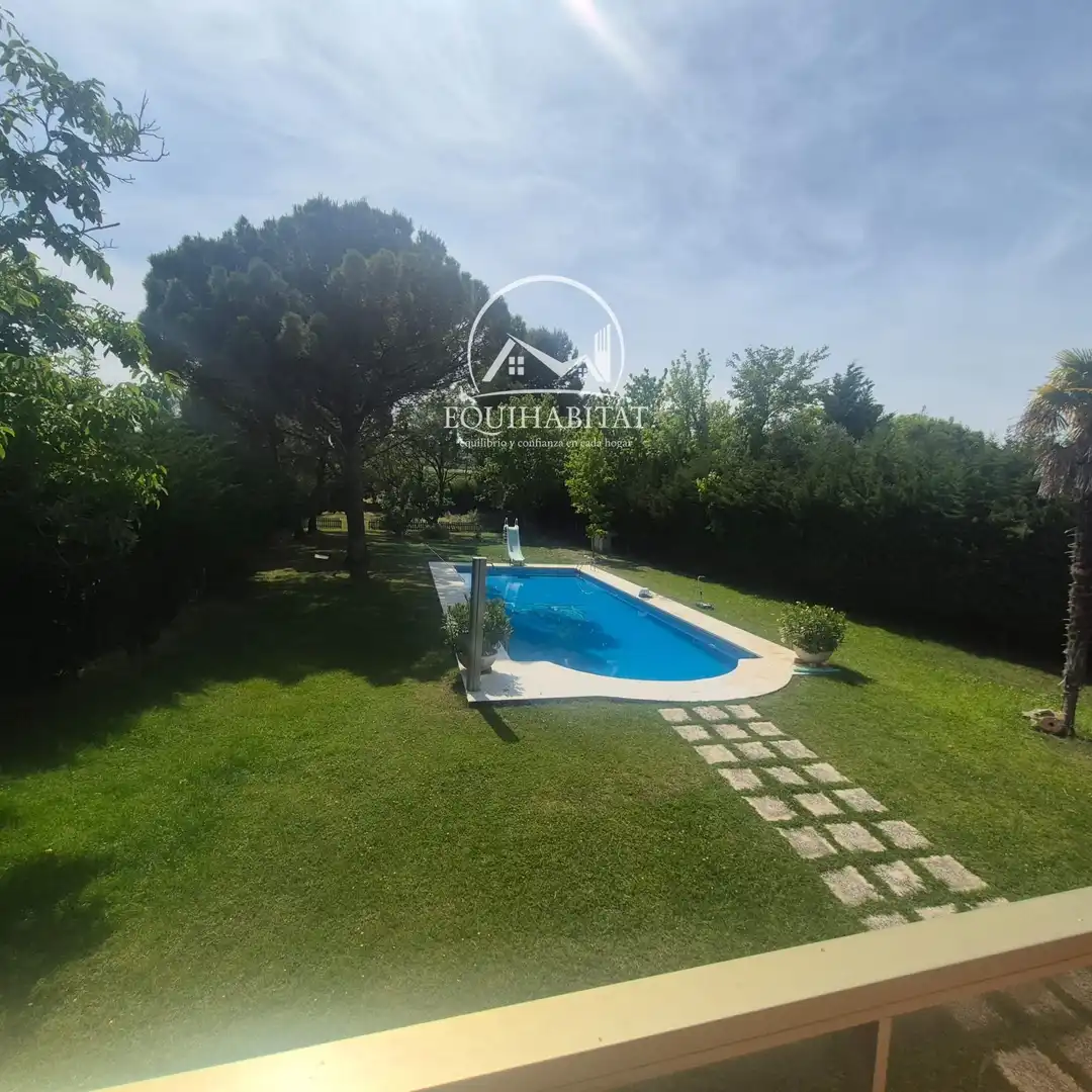 Piscina de Casa o chalet en venta en Alguaire con Aire acondicionado, Jardín privado y Trastero