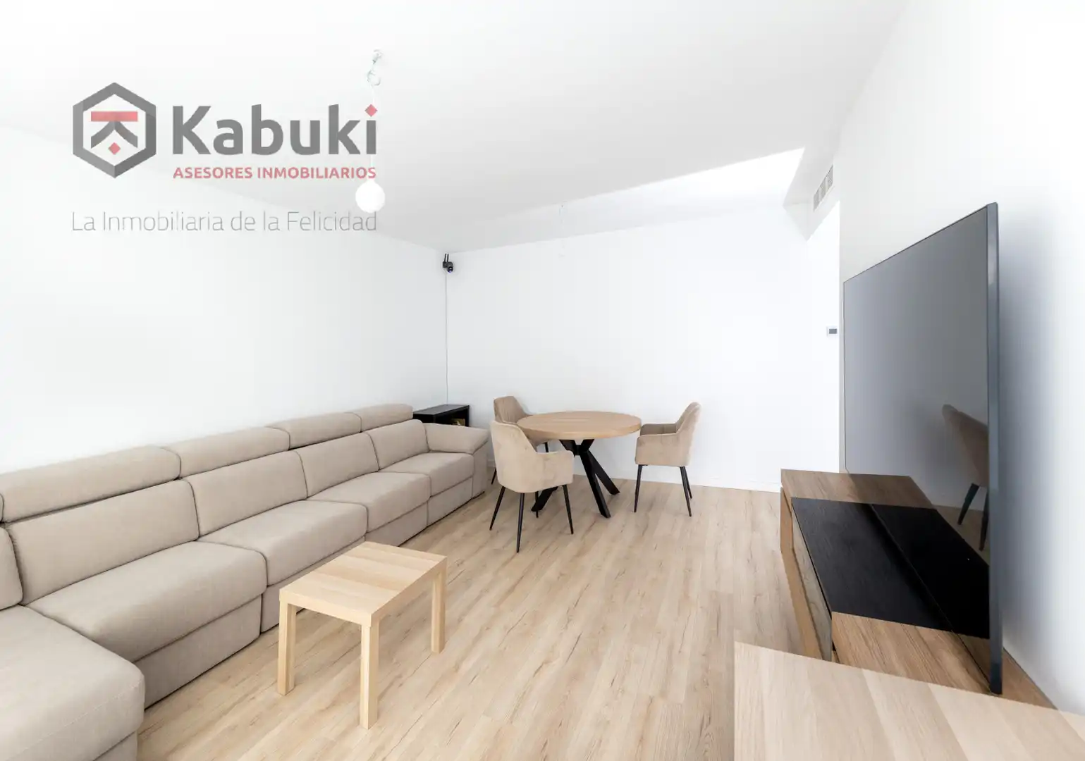 Living room of Flat for sale in Granada  with Private garden, Terrace and Storage room