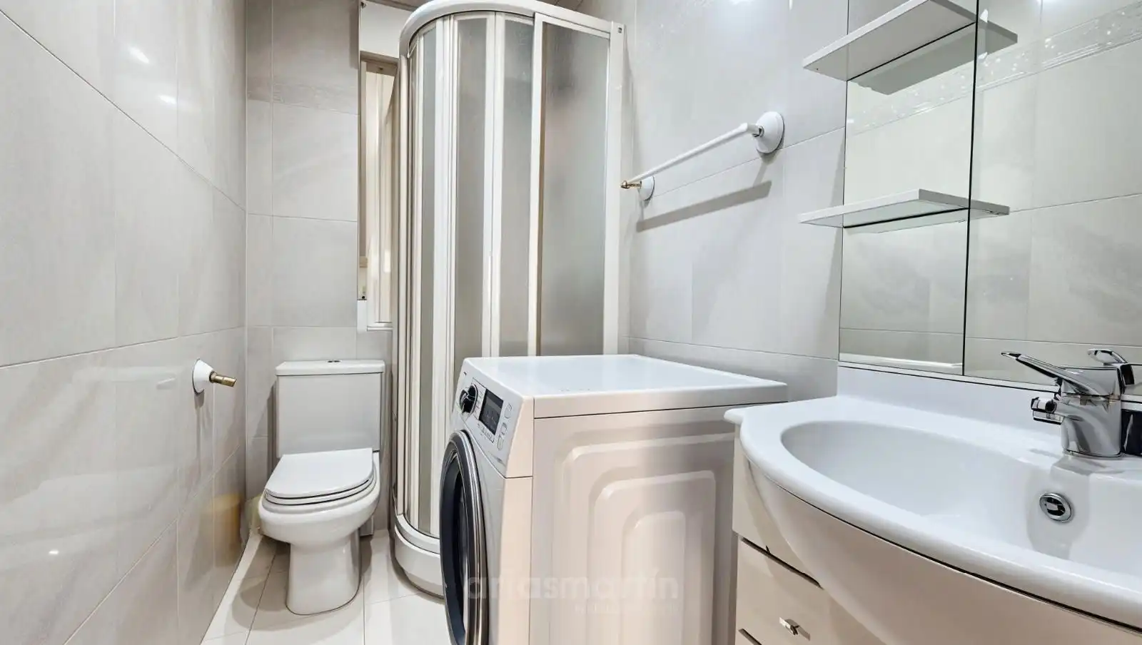 Baño de Piso de alquiler en Salamanca con Aire acondicionado, Calefacción y Terraza