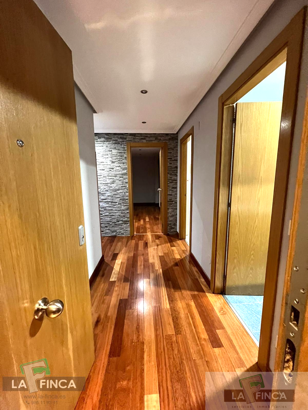 Piso en venta en Oviedo  con Calefacción, Terraza y Trastero