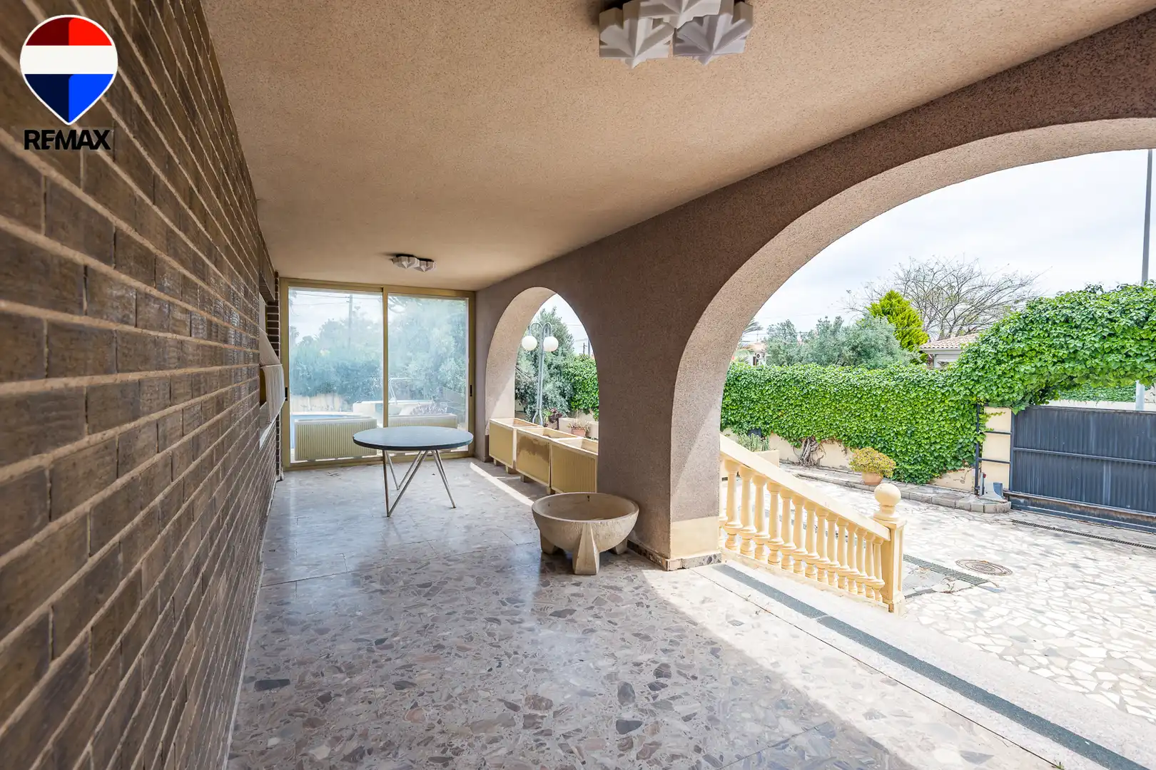 Terrassa de Casa o xalet en venda en Sant Joan d'Alacant amb Aire condicionat, Jardí privat i Terrassa