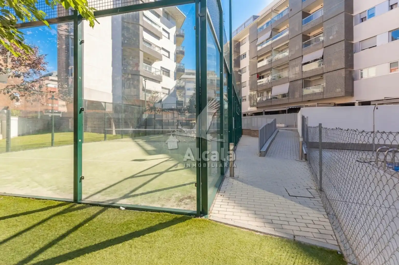 Parkplatz von Wohnung zum Verkauf in Alcalá de Henares mit Klimaanlage, Heizung und Terrasse