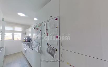 Kitchen of Flat for sale in Alcalá de Guadaira  with Air Conditioner, Terrace and Storage room
