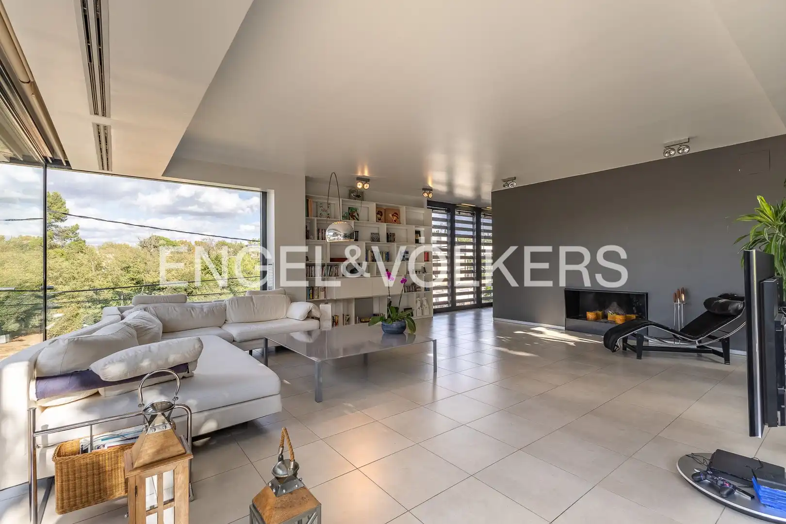 Living room of Houses for sale in Sant Cugat del Vallès  with Air Conditioner, Heating and Private garden