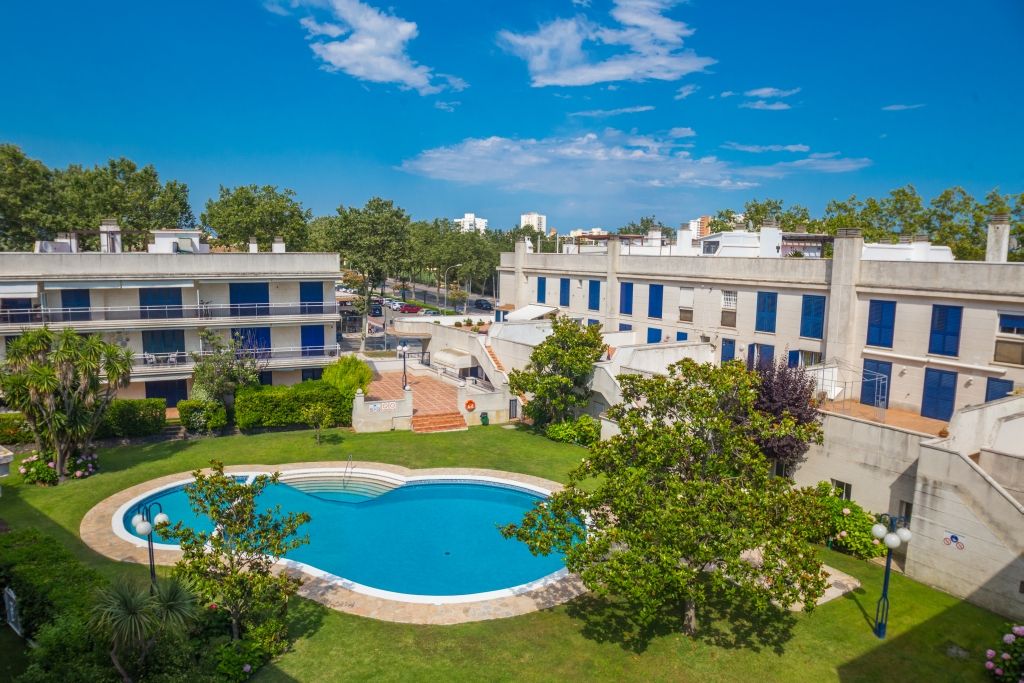 Swimming pool of Flat for sale in Castell-Platja d'Aro  with Air Conditioner, Heating and Terrace