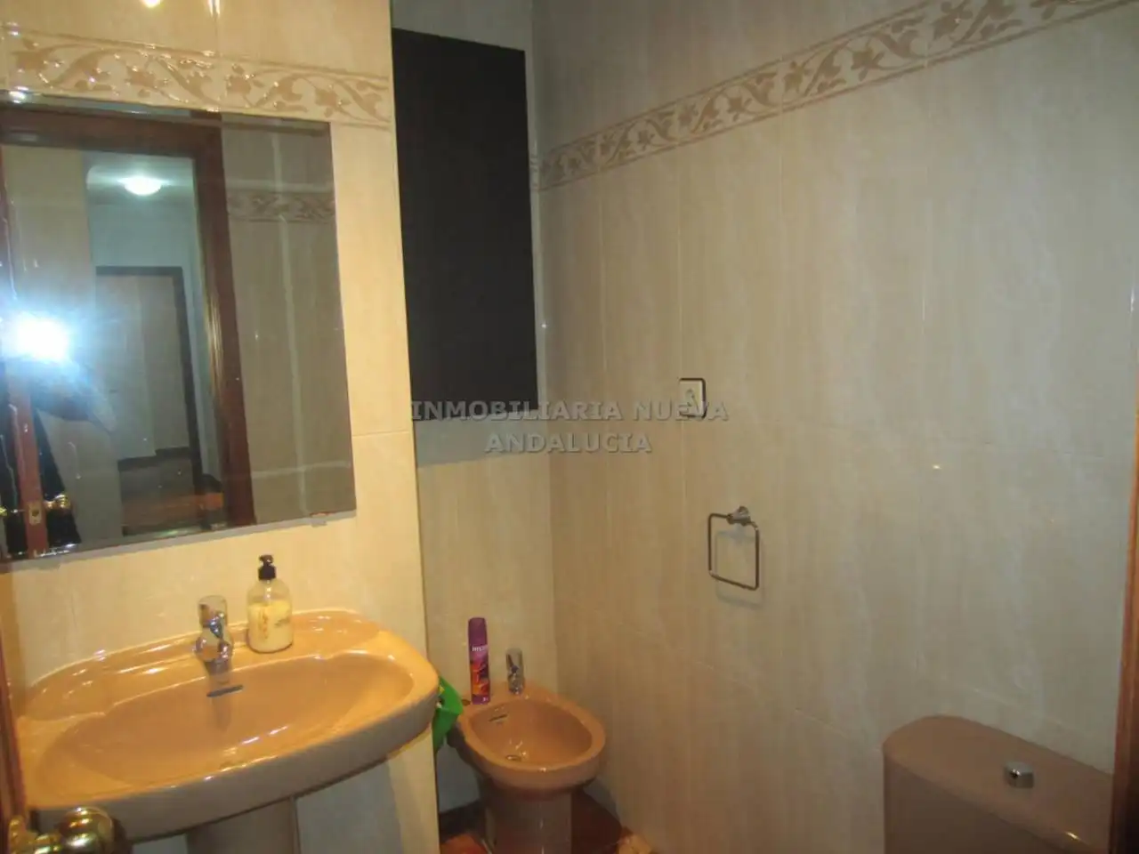 Habitación de Piso de alquiler en Almería con Terraza y Amueblado