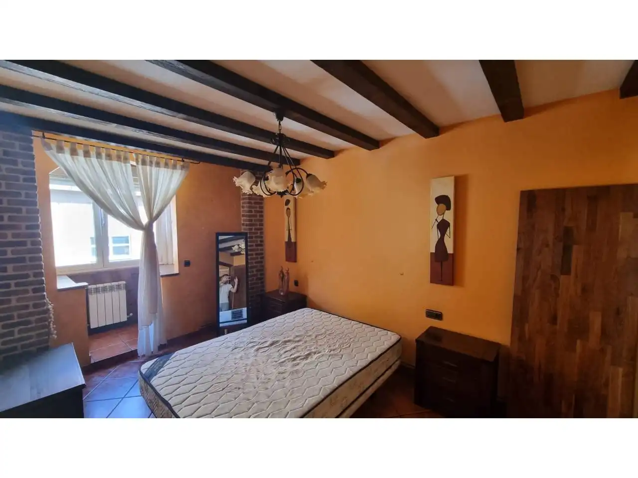 Habitación de Dúplex en venta en León Capital  con Calefacción, Parquet y Trastero