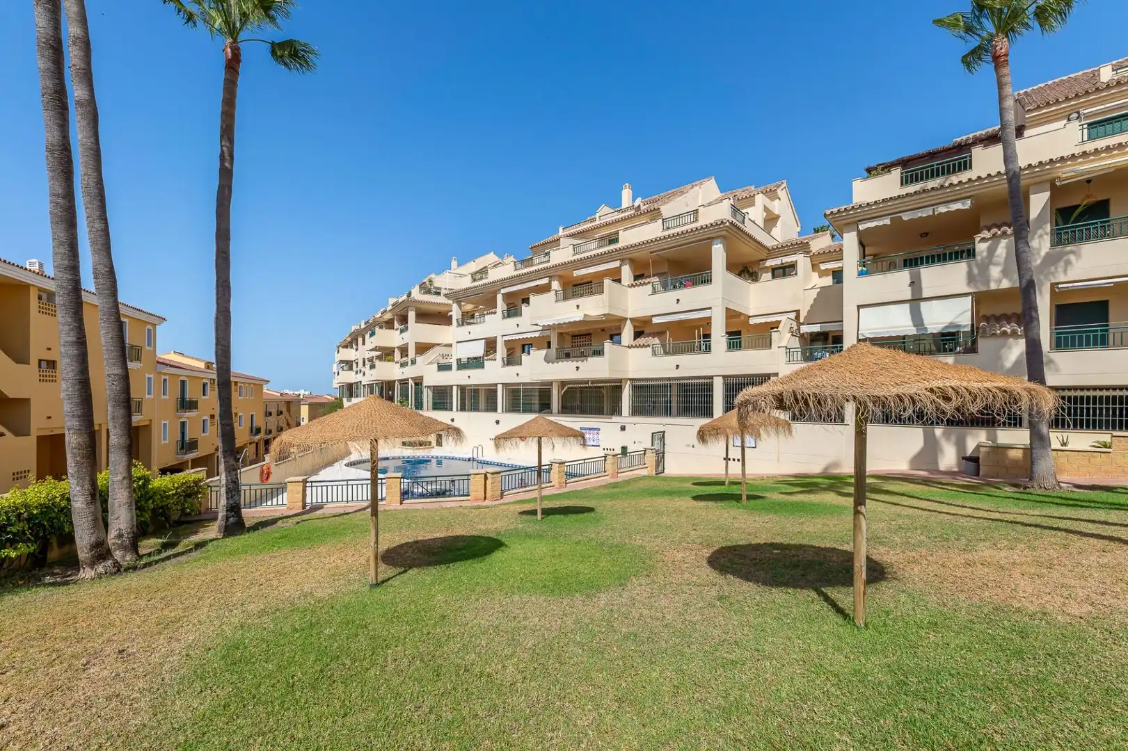 Vista exterior de Apartamento en venta en Benalmádena con Aire acondicionado, Calefacción y Jardín privado