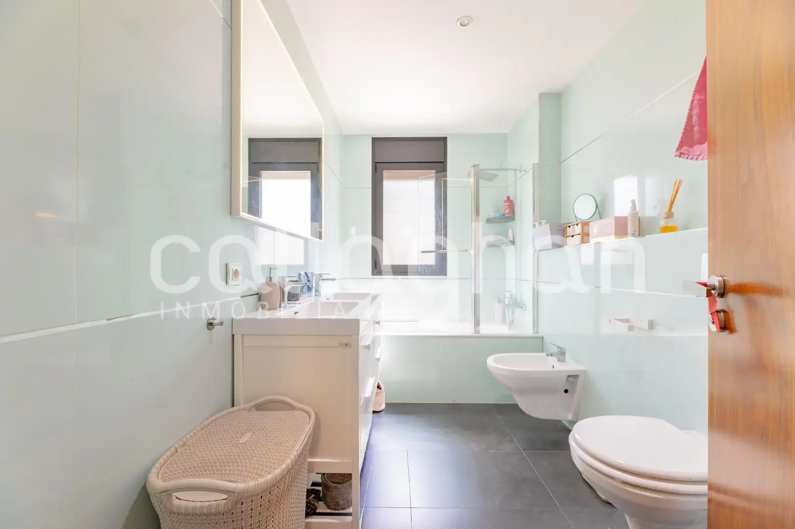 Bathroom of Detached homes for rent in Paterna  with Air Conditioner, Heating and Private garden