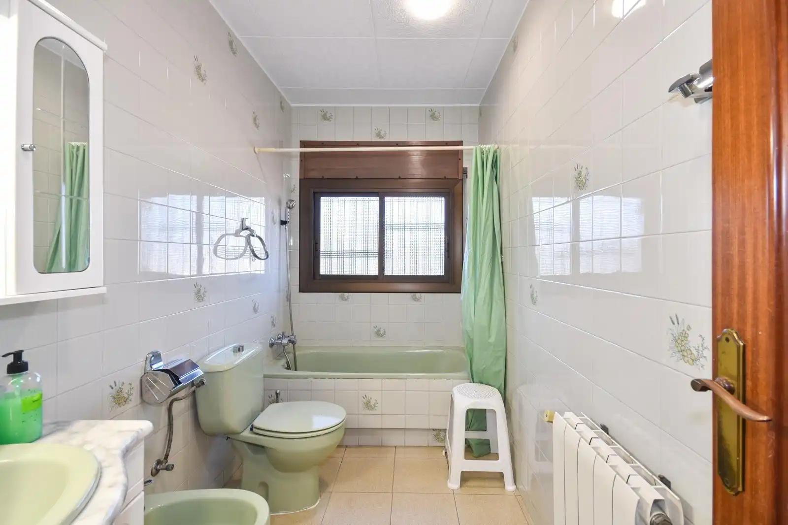 Baño de Casa o chalet en venta en Santa Perpètua de Mogoda con Aire acondicionado, Calefacción y Jardín privado