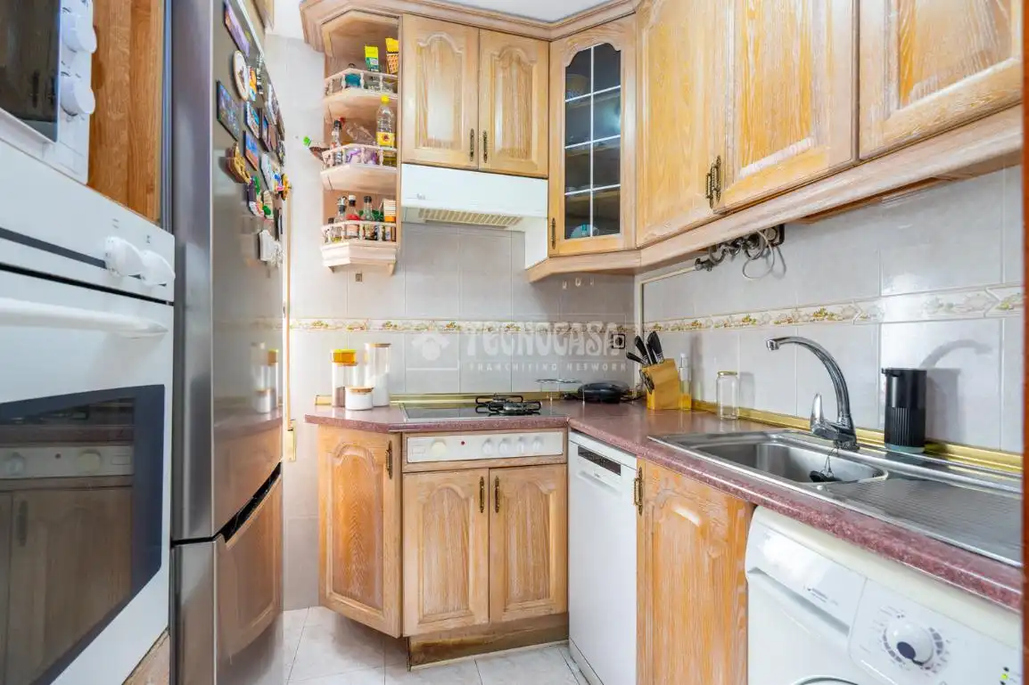 Cocina de Piso en venta en Coslada con Calefacción