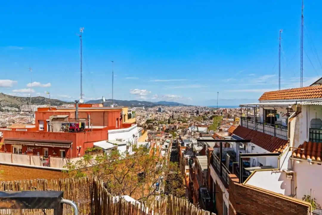 Vista exterior de Ático en venta en Barcelona con Aire acondicionado, Parquet y Terraza