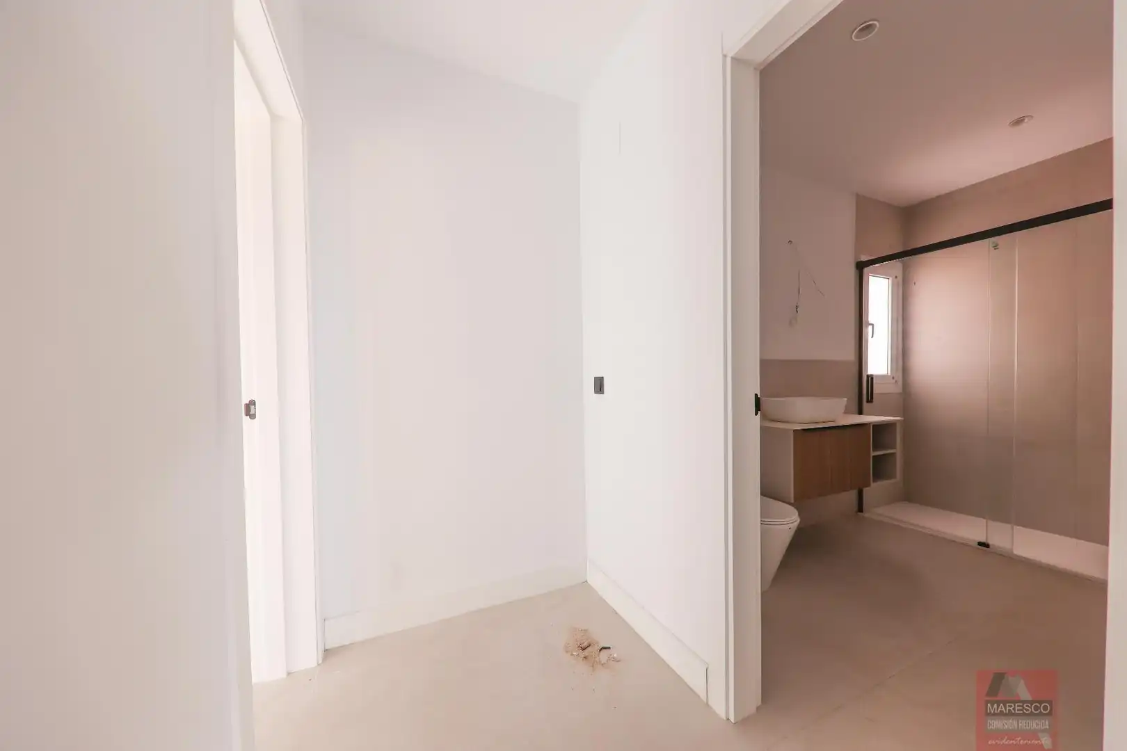 Bany de Àtic en venda en Estepona amb Terrassa, Balcó i Piscina comunitària