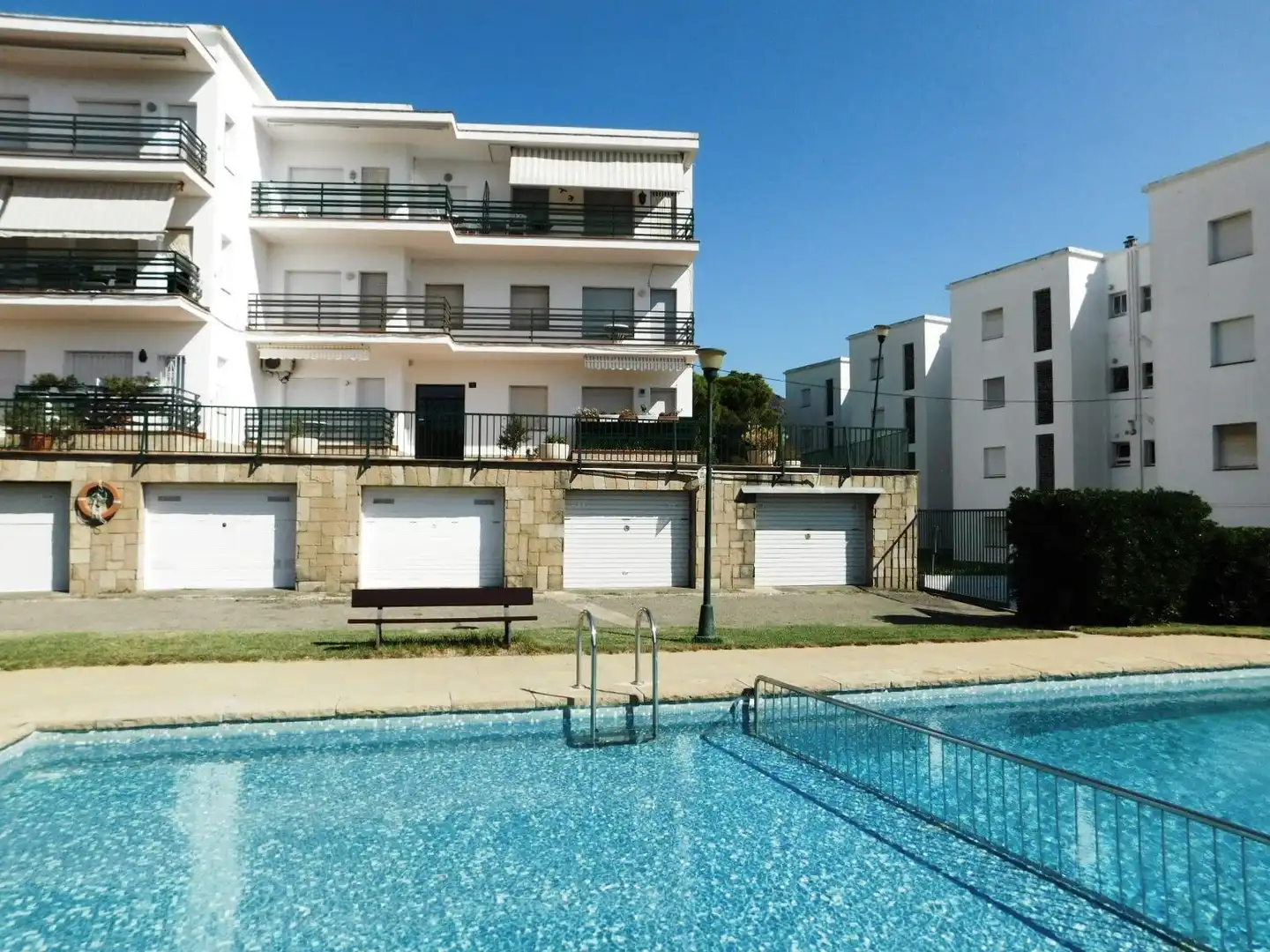 Piscina de Apartamento en venta en Roses con Piscina comunitaria