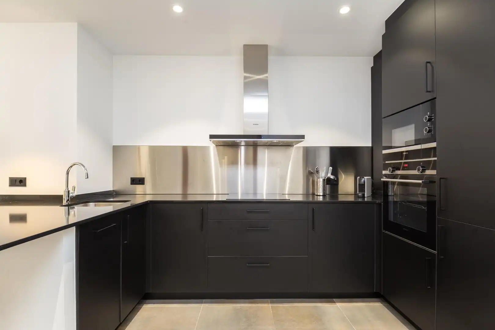 Flat for rent in Calle SARDENYA, El Parc i la Llacuna del Poblenou