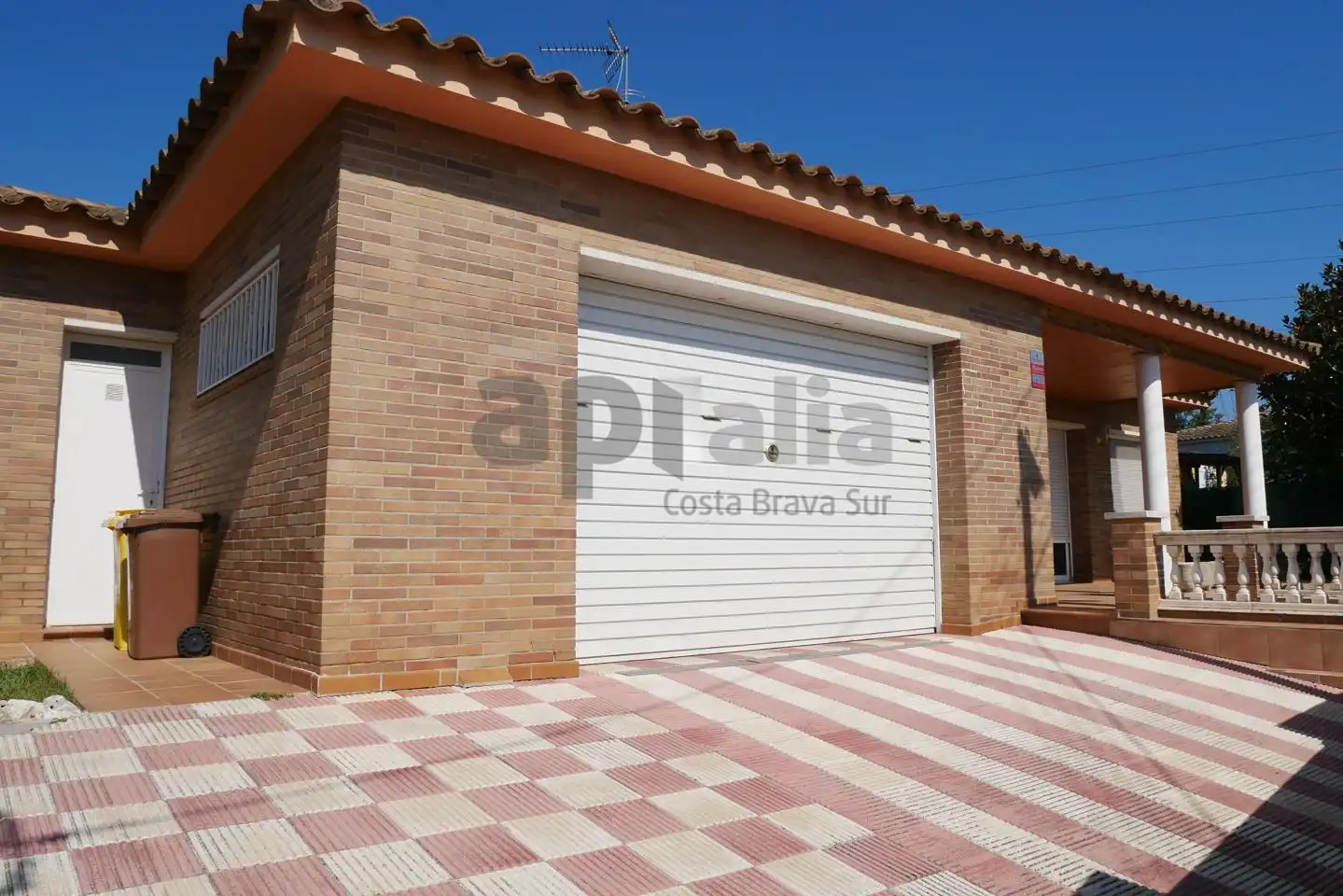 Casa con piscina en venta en Sils, imagen 2