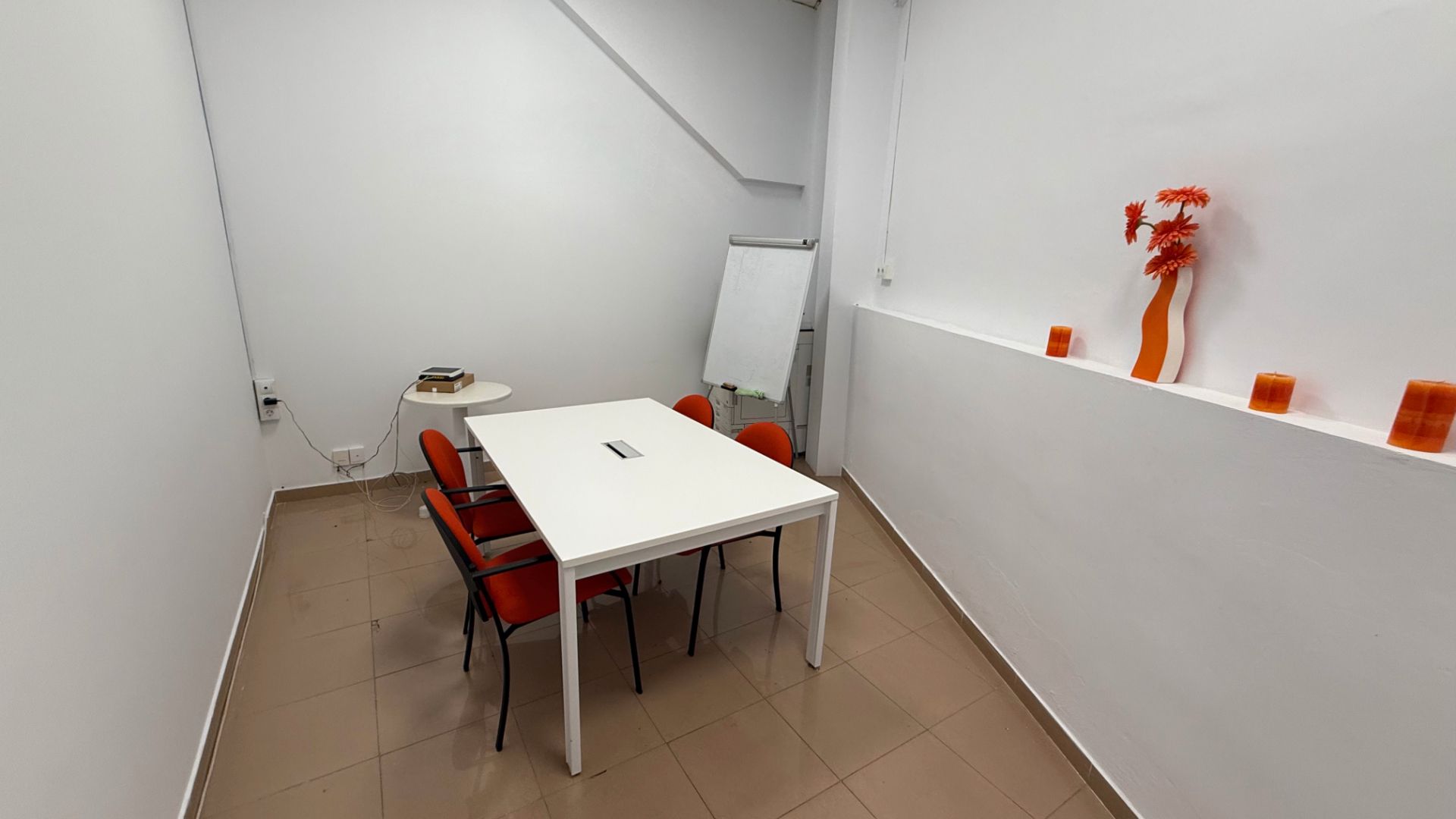 Local de lloguer en Málaga Capital amb Aire condicionat, Calefacció i Moblat