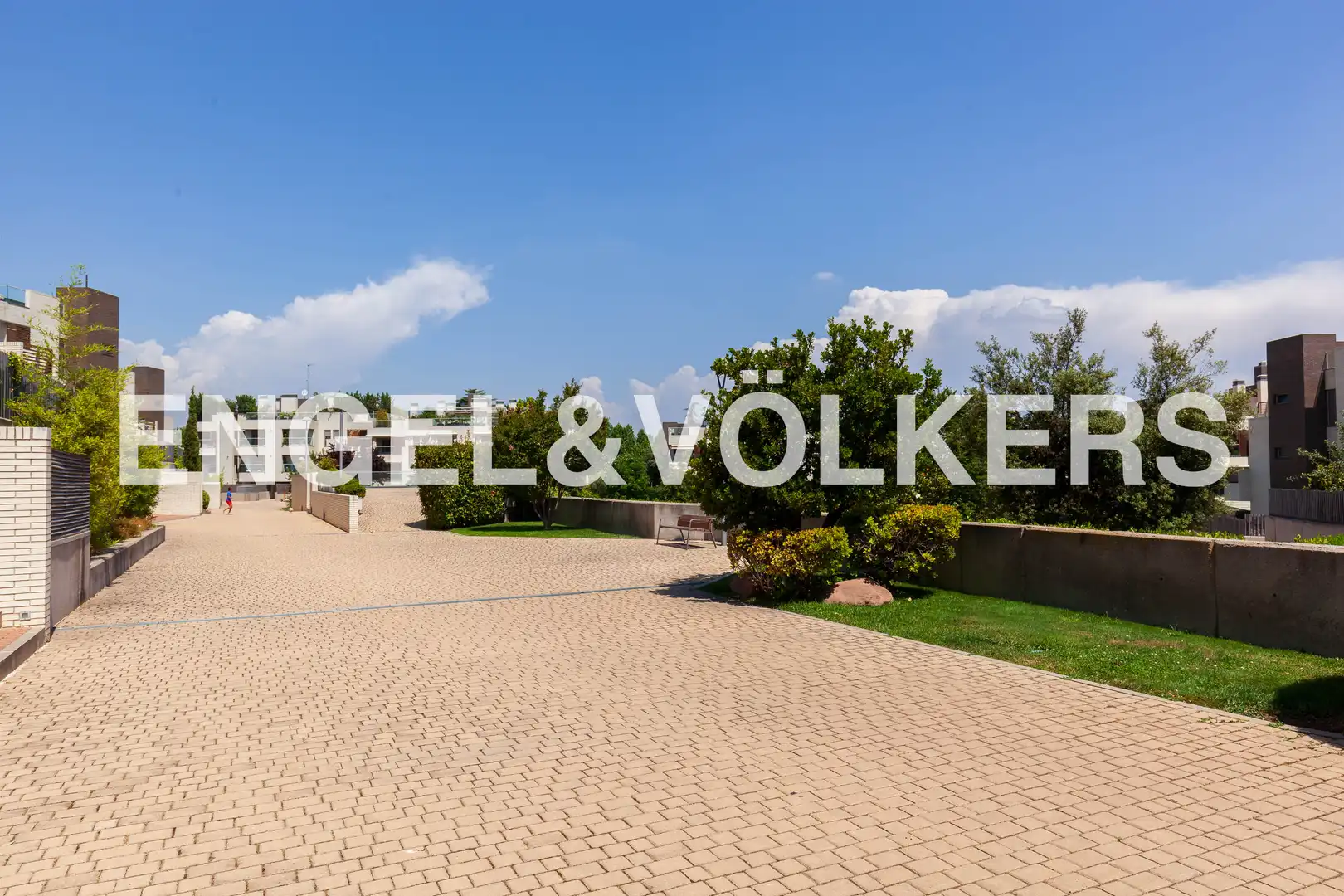 Ático de alquiler en Pozuelo de Alarcón con Calefacción, Jardín privado y Terraza