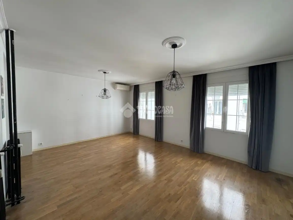 Wohnzimmer von Wohnung zur Miete in Madrid mit Klimaanlage, Heizung und Parkett