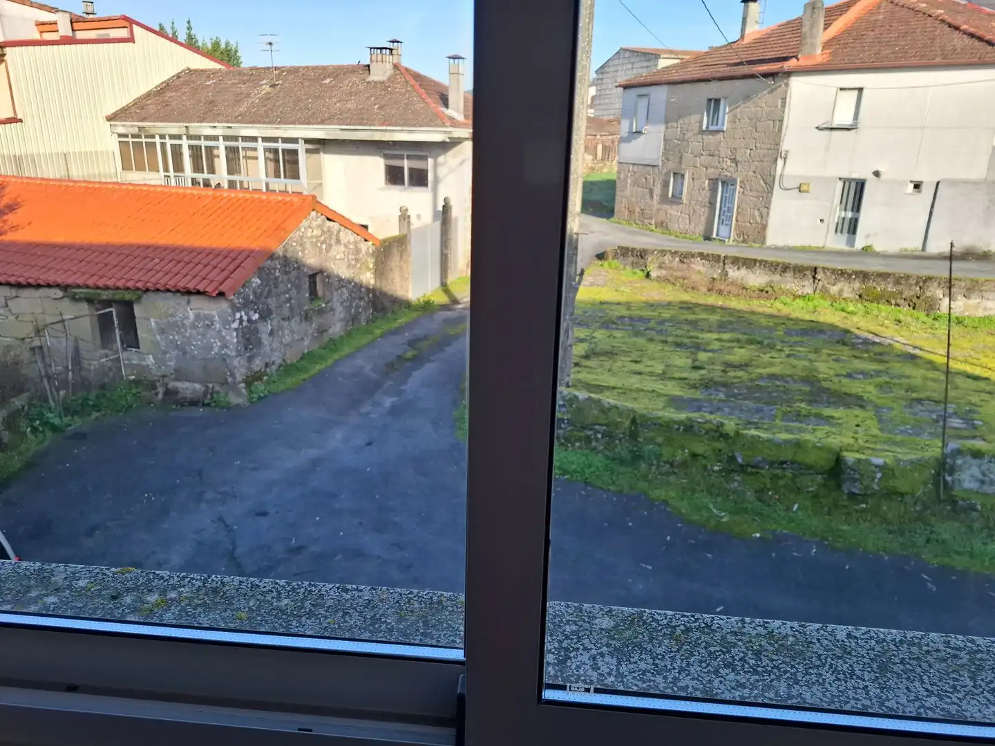 Exterior view of Detached homes for rent in O Carballiño    with Air Conditioner, Heating and Private garden