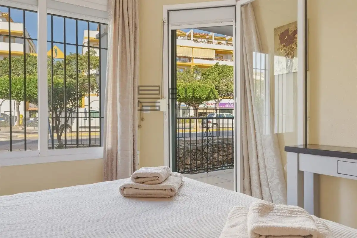 Flat for sale in La Siesta, Mijas Golf